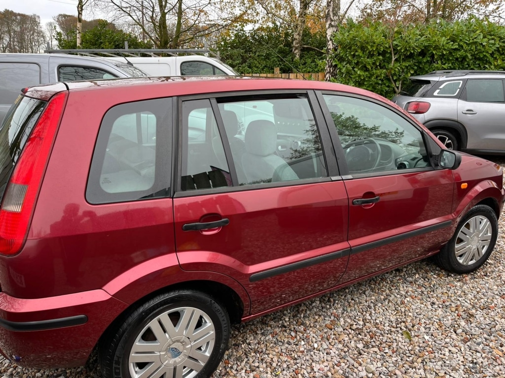 Used Ford Fusion 2002 for sale - 77518555: Photo 2
