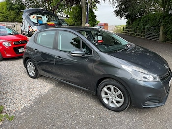Used Peugeot 208 2016 for sale - 79564212: Photo