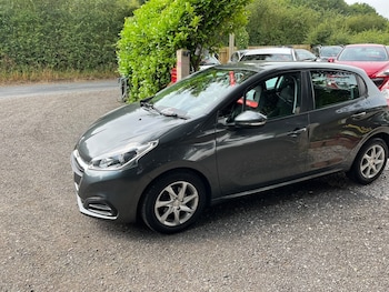 Used Peugeot 208 2016 for sale - 79564212: Photo