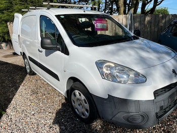 Used Peugeot Partner 2015 for sale - 76220538: Photo