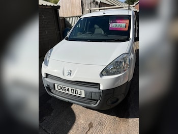Used Peugeot Partner 2015 for sale - 76220538: Photo