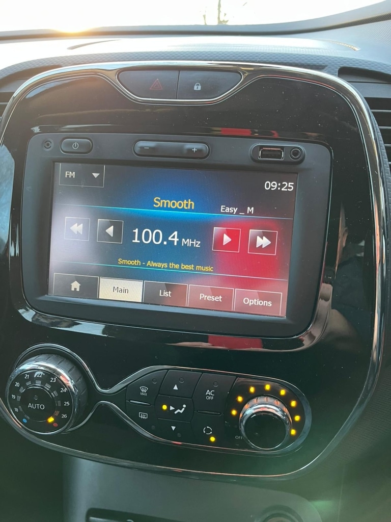 Used Renault Captur 2014 for sale - 76853396: Photo 9