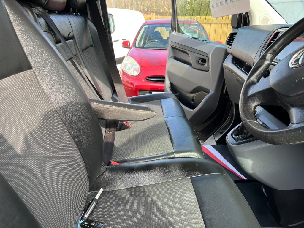 Used Vauxhall Vivaro 2022 for sale - 77921604: Photo 14