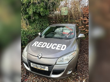 Used Renault Megane 2011 for sale - 79547942: Photo