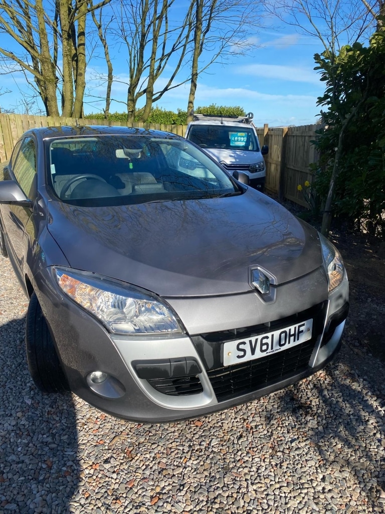 Used Renault Megane 2011 for sale - 76347342: Photo 1