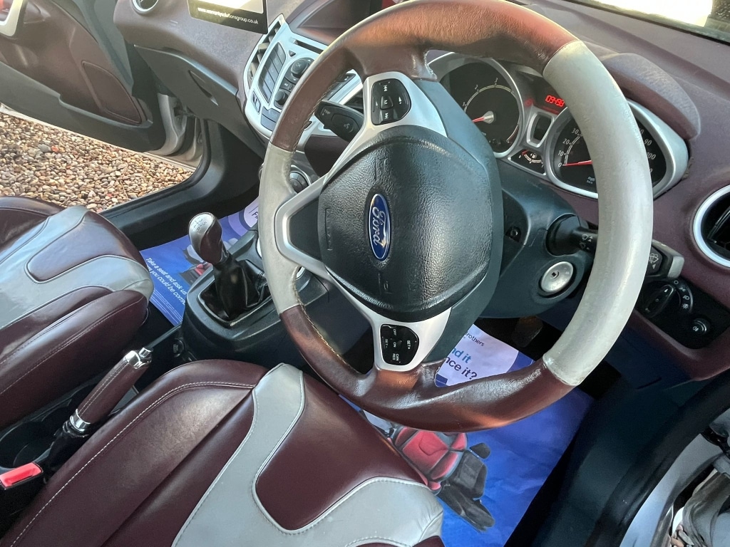 Used Ford Fiesta 2010 for sale - 77201539: Photo 17