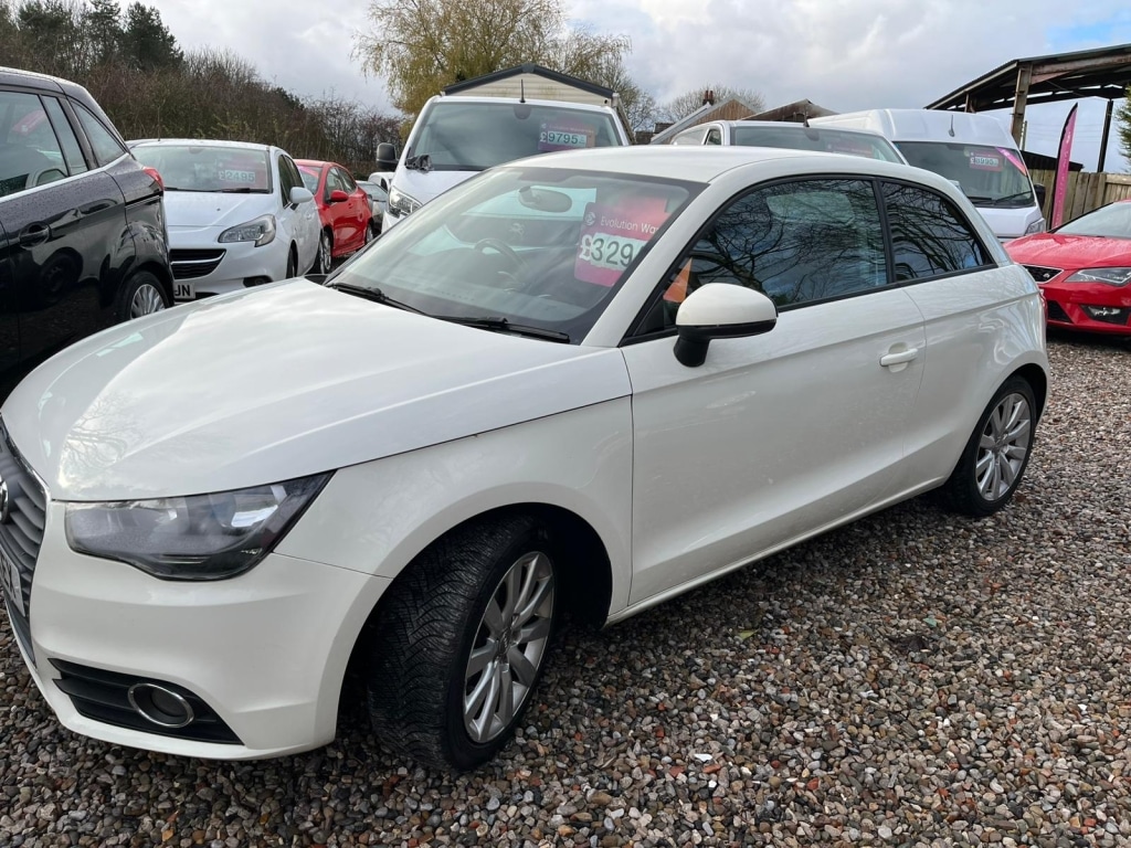 Used Audi A1 2013 for sale - 76853393: Photo 2