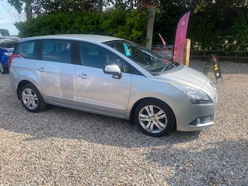 Used Peugeot 5008 2012 for sale - 75304870: Photo