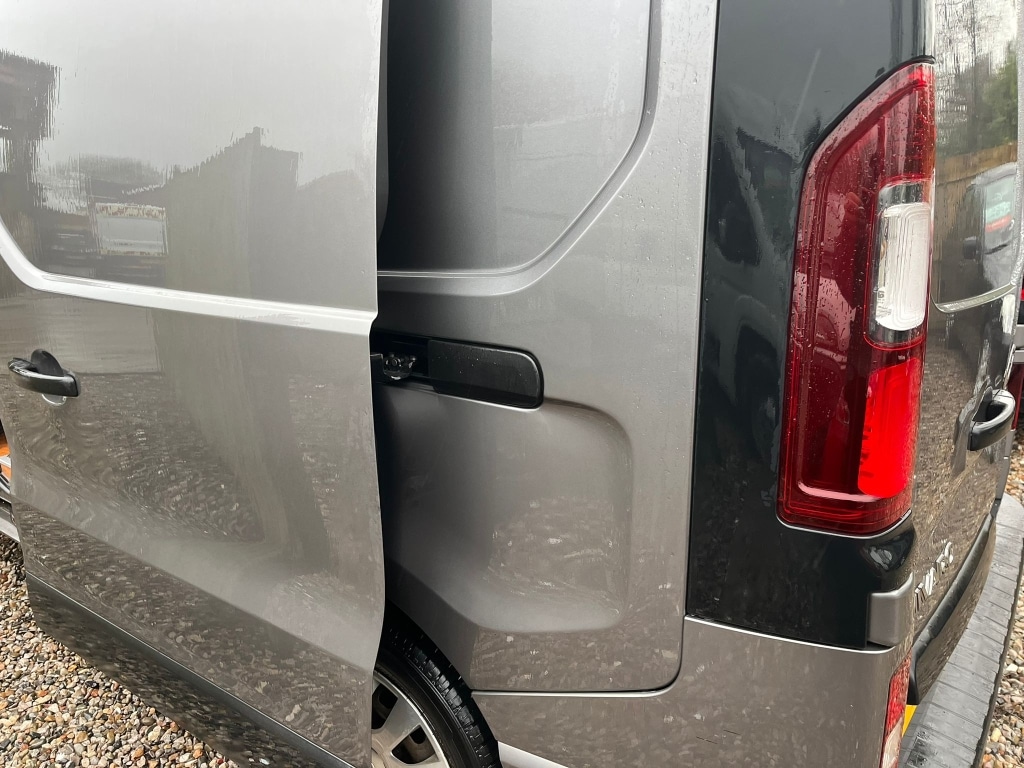 Used Vauxhall Vivaro 2018 for sale - 77385471: Photo 8