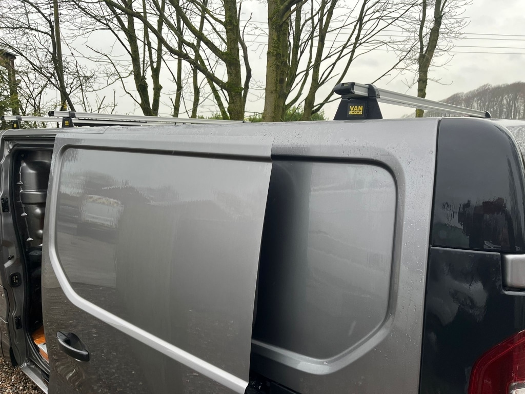 Used Vauxhall Vivaro 2018 for sale - 77385471: Photo 9