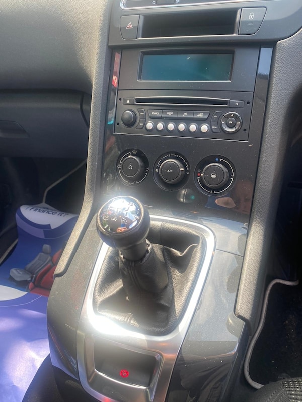 Used Peugeot 5008 2012 for sale - 76305753: Photo 7