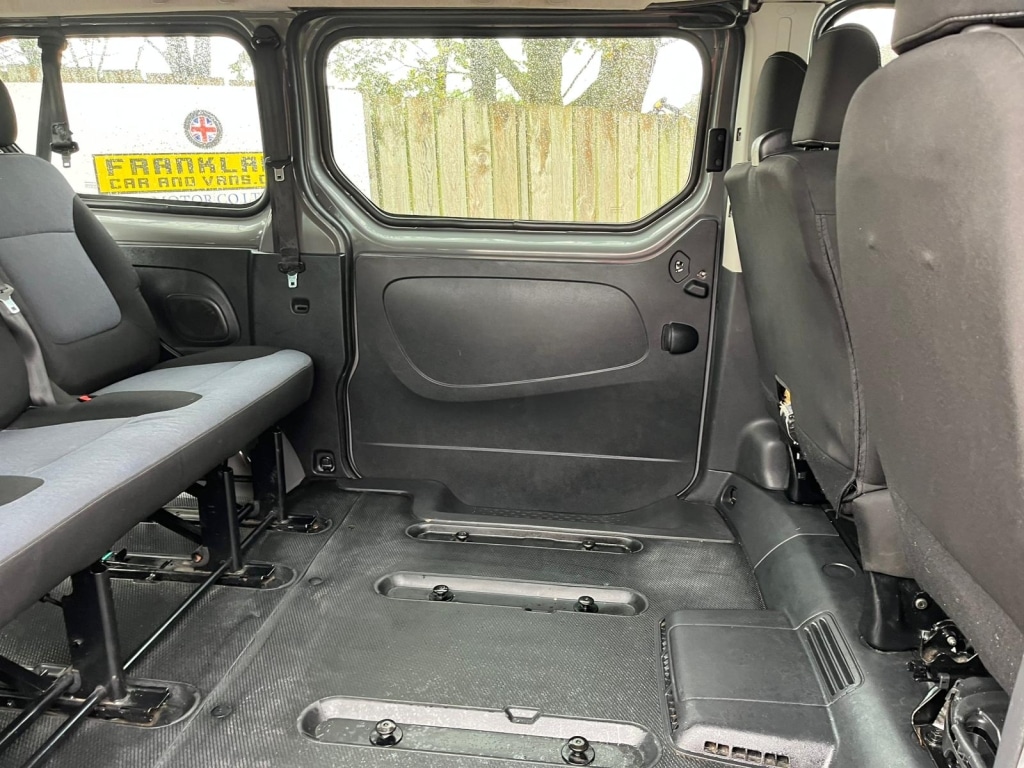 Used Vauxhall Vivaro 2017 for sale - 76600189: Photo 9