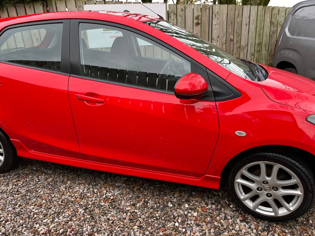 Used Mazda Mazda2 2012 for sale - 77518556: Photo 2