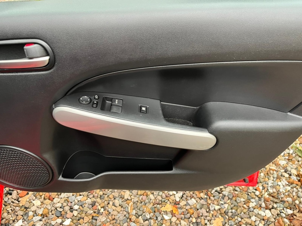 Used Mazda Mazda2 2012 for sale - 77518556: Photo 7