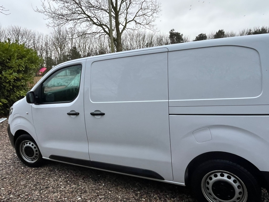 Used Vauxhall Vivaro 2022 for sale - 77573050: Photo 2