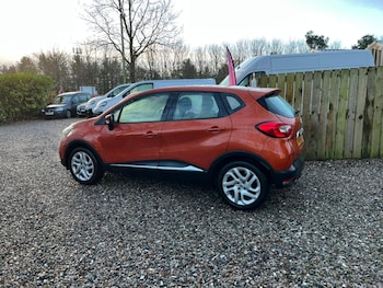 Used Renault Captur 2014 for sale - 77766853: Photo