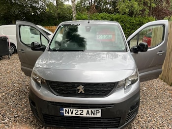 Used Peugeot Partner 2022 for sale - 76749253: Photo