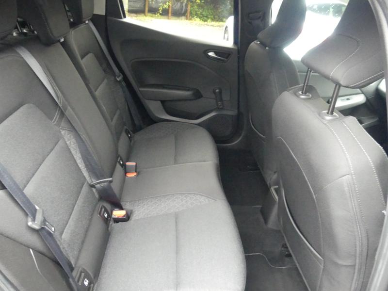 Used Renault Clio 2020 for sale - 76531134: Photo 18