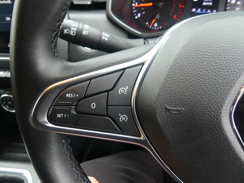 Used Renault Clio 2020 for sale - 76531134: Photo 26