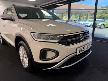 Used Volkswagen T-Roc 2023 for sale - 79264377: Photo