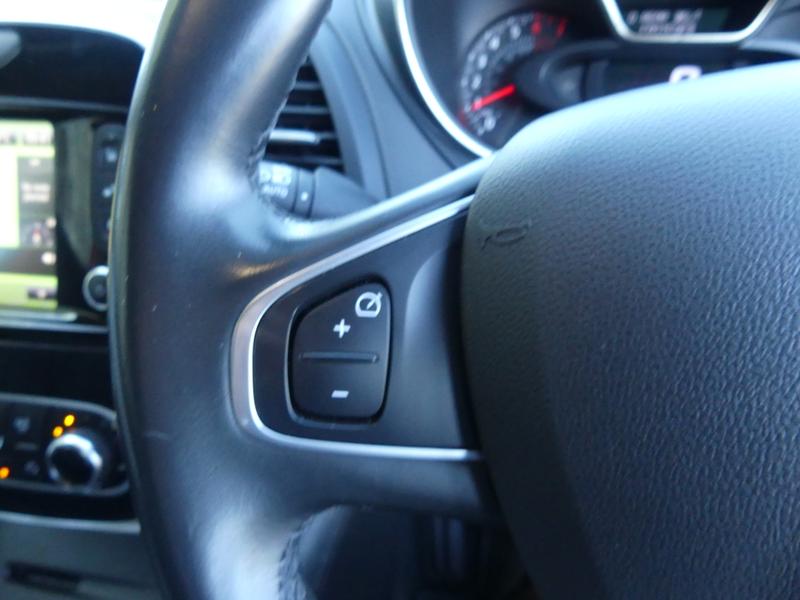 Used Renault Captur 2019 for sale - 76026343: Photo 17