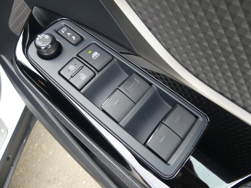 Used Toyota C-HR 2023 for sale - 77653666: Photo 23