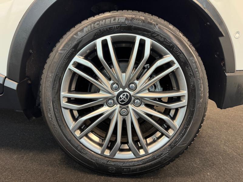 Used Toyota C-HR 2023 for sale - 77653666: Photo 47