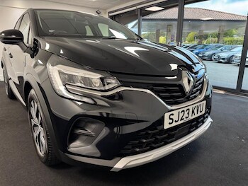 Used Renault Captur 2023 for sale - 78543021: Photo