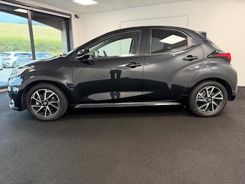 Used Toyota Yaris 2023 for sale - 79063424: Photo