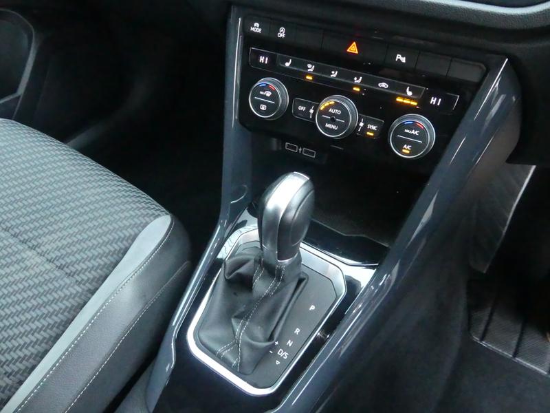 Used Volkswagen T-Roc for sale - 77225752: Photo 16