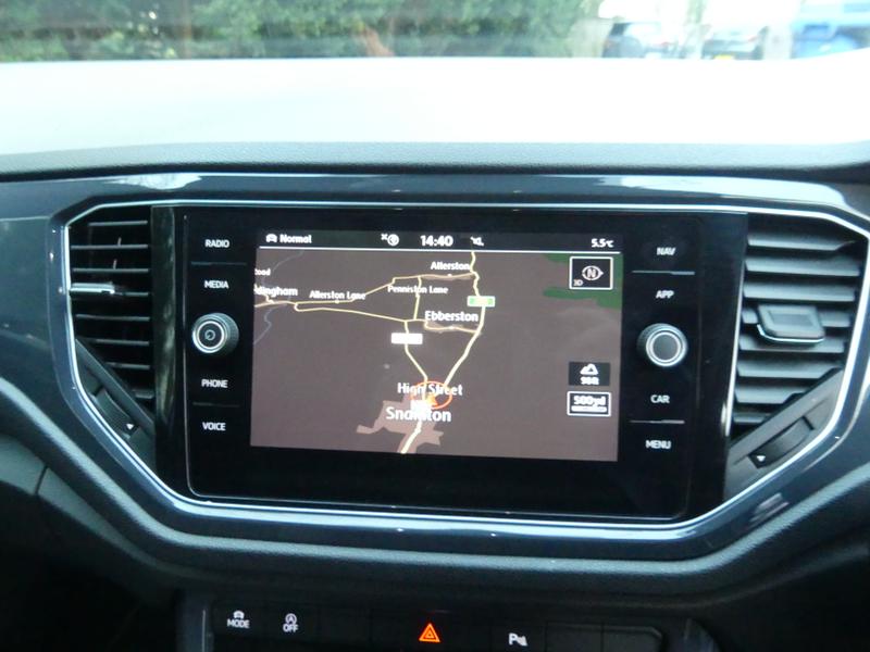 Used Volkswagen T-Roc for sale - 77225752: Photo 31