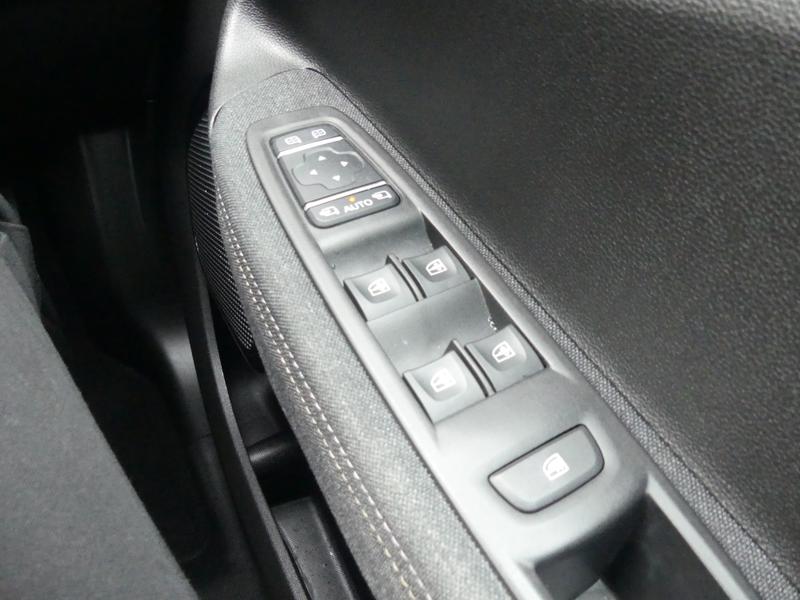 Used Renault Zoe 2023 for sale - 77545744: Photo 31