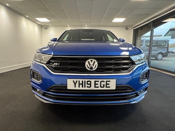 Used Volkswagen T-Roc 2019 for sale - 78067430: Photo
