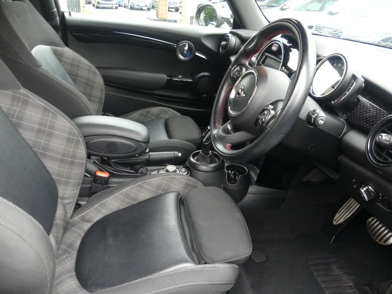 Used MINI Hatch 2018 for sale - 76541397: Photo 14