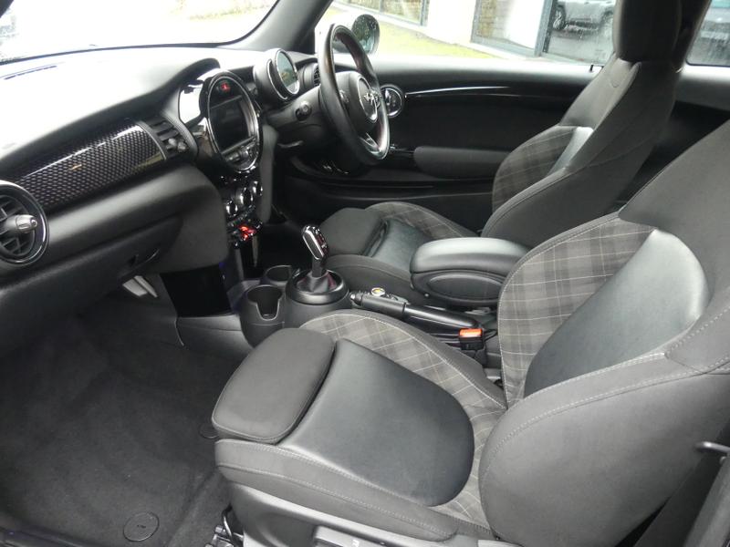 Used MINI Hatch 2018 for sale - 76541397: Photo 19