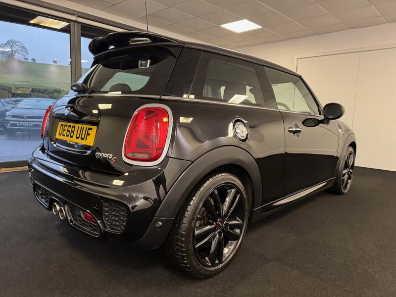 Used MINI Hatch 2018 for sale - 76541397: Photo 9