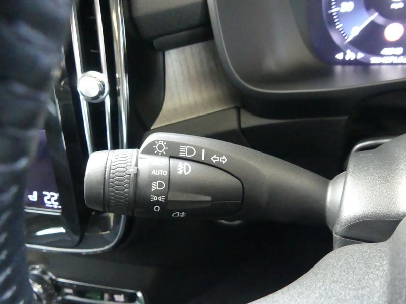 Used Volvo XC40 2020 for sale - 77830177: Photo 28