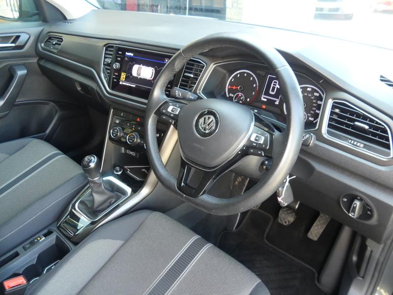 Used Volkswagen T-Roc 2018 for sale - 76097188: Photo 18