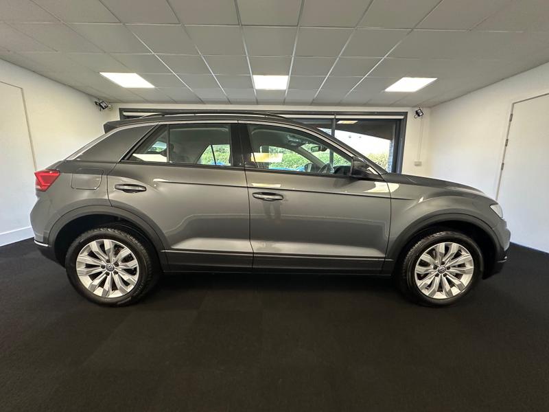 Used Volkswagen T-Roc 2018 for sale - 76097188: Photo 6