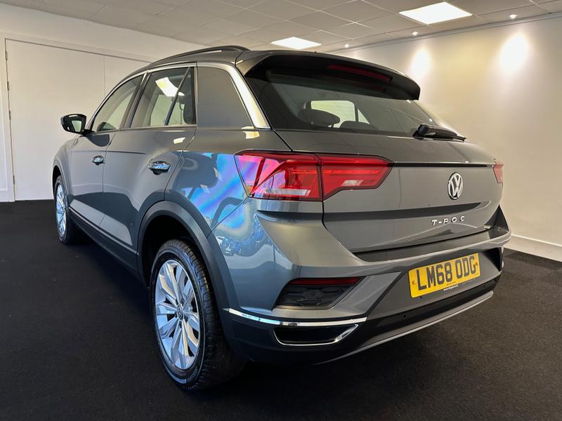 Used Volkswagen T-Roc 2018 for sale - 76097188: Photo 8