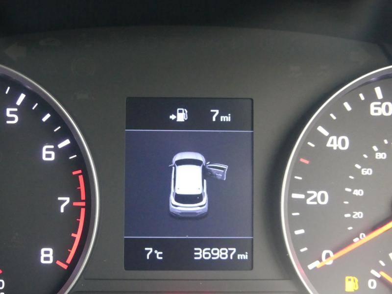 Used Kia Stonic 2019 for sale - 76685032: Photo 31