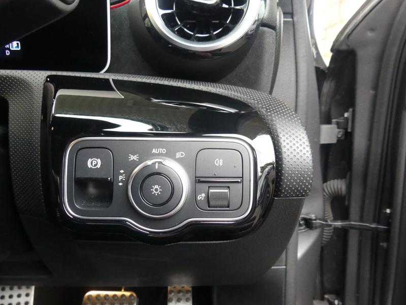 Used Mercedes-Benz A-Class 2019 for sale - 76312586: Photo 28