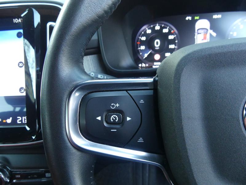 Used Volvo XC40 2020 for sale - 77138179: Photo 28