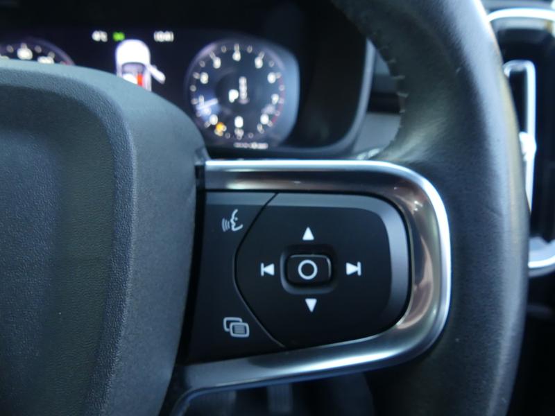 Used Volvo XC40 2020 for sale - 77138179: Photo 29