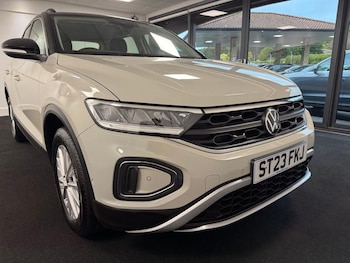 Used Volkswagen T-Roc 2023 for sale - 78657218: Photo