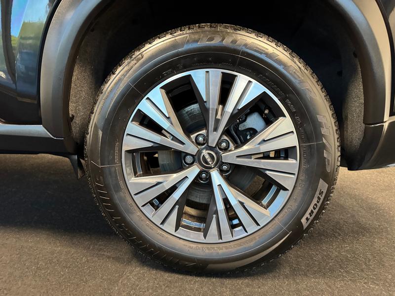 Used Nissan X-Trail 2023 for sale - 76782324: Photo 40