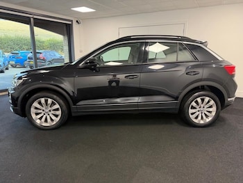 Used Volkswagen T-Roc 2019 for sale - 79357500: Photo
