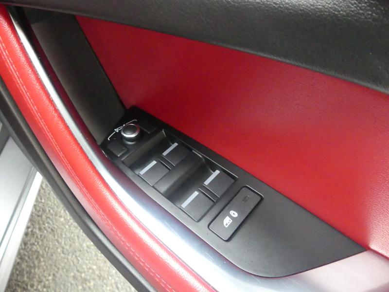 Used Jaguar XE 2019 for sale - 77450416: Photo 24