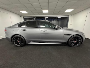 Used Jaguar XE 2019 for sale - 77450416: Photo