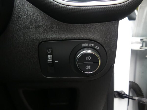 Used Vauxhall Crossland 2022 for sale - 75973011: Photo 28
